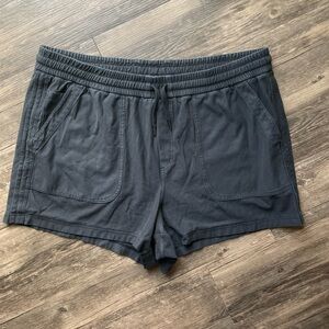 Athleta Farallon Short Size 22